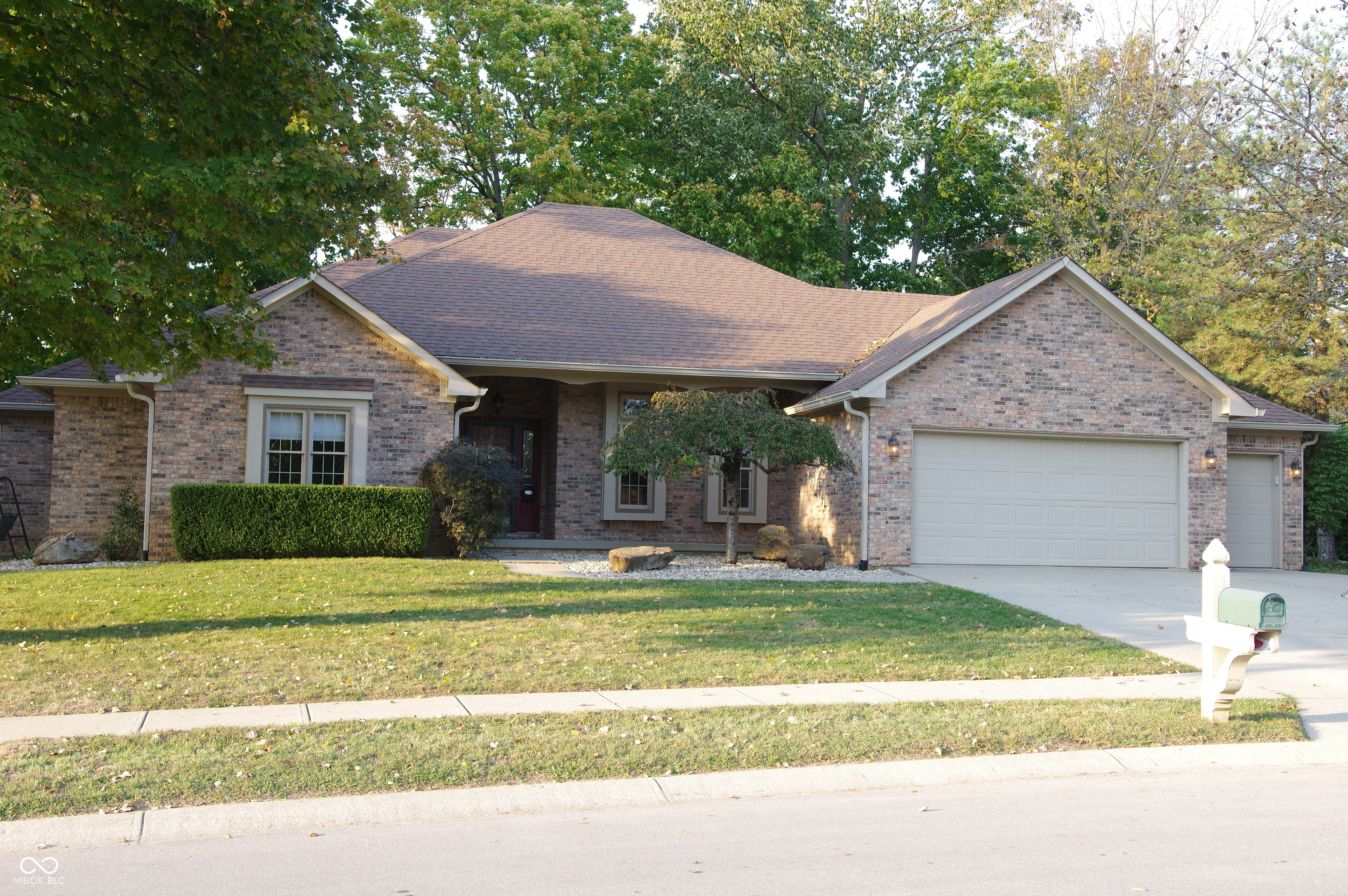 Property Photo:  466 Sycamore Ridge Court  IN 46123 