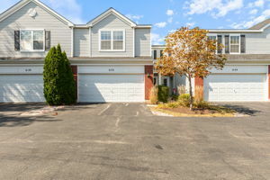 Property Photo:  5122 Freeport Drive 5122  IL 60586 