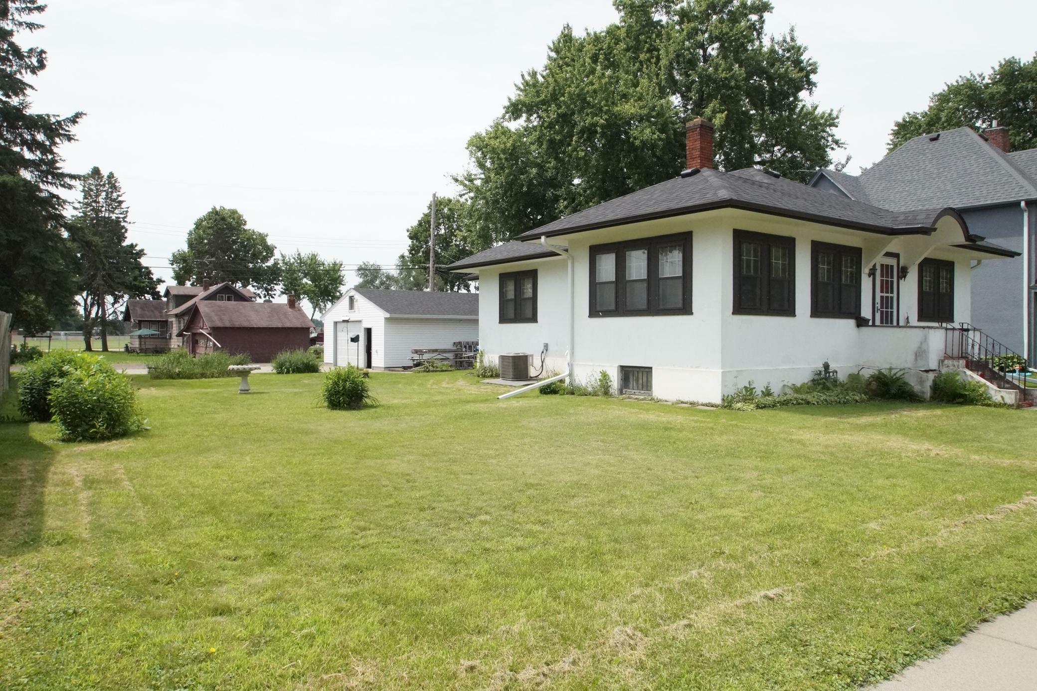 Property Photo:  2548 13th Avenue E  MN 55109 