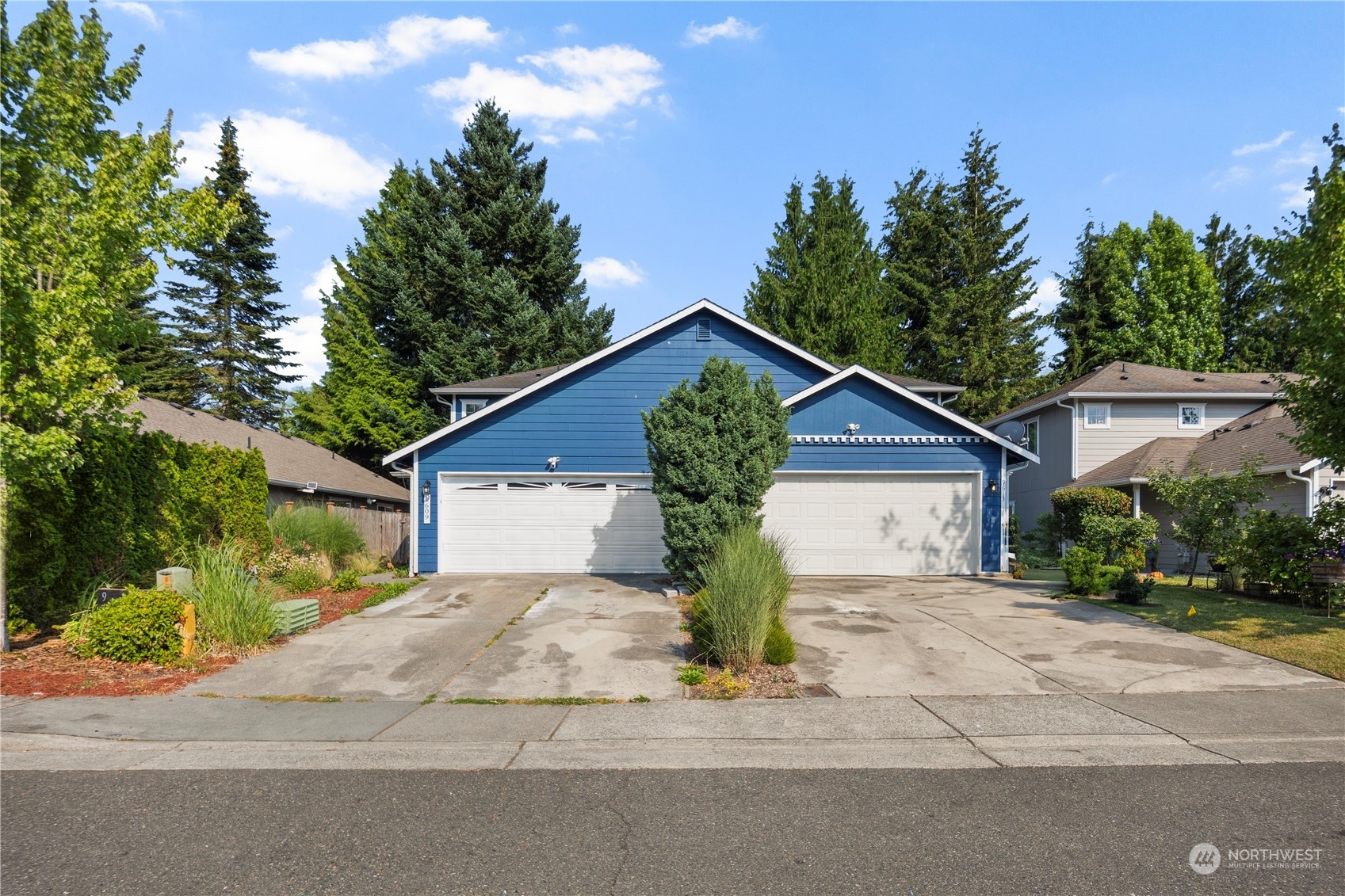 Property Photo:  9609 16th Drive W  WA 98204 