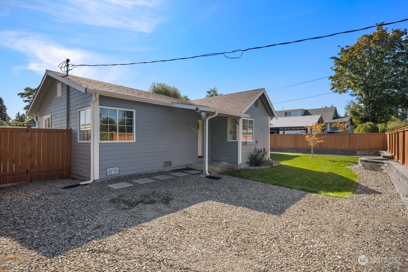 Property Photo:  4102 King Street E  WA 98446 