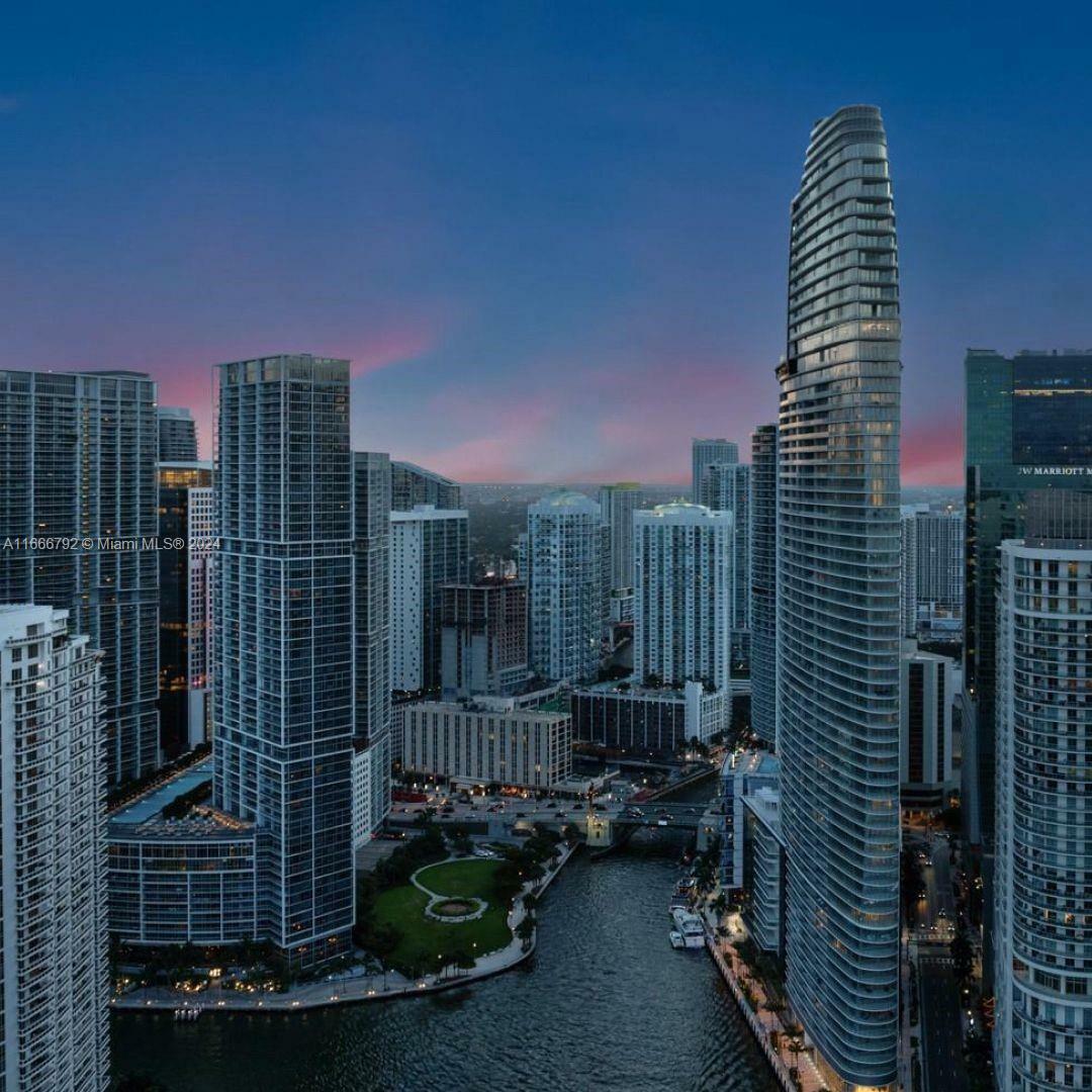 Property Photo:  300 Biscayne Blvd Way 3403  FL 33131 