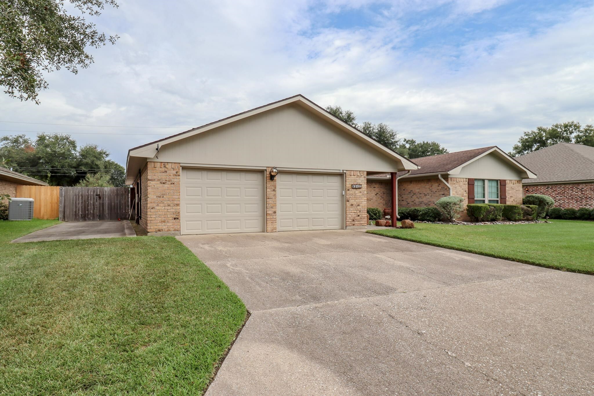 Property Photo:  6940 Killarney Dr.  TX 77706 