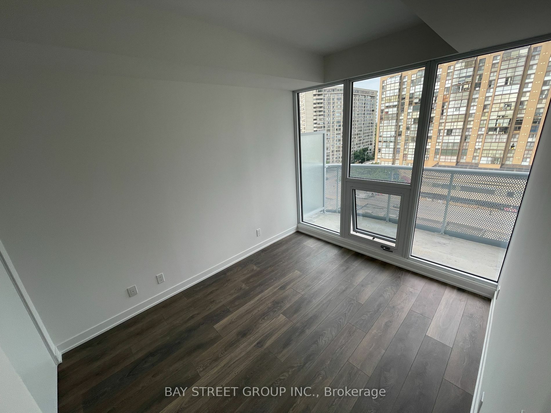 Property Photo:  15 Holmes Ave 904  ON M2N 0L4 