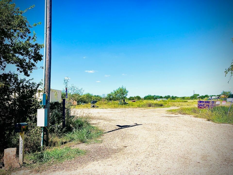 Property Photo:  290 N Pebblestone Road  TX 78616 