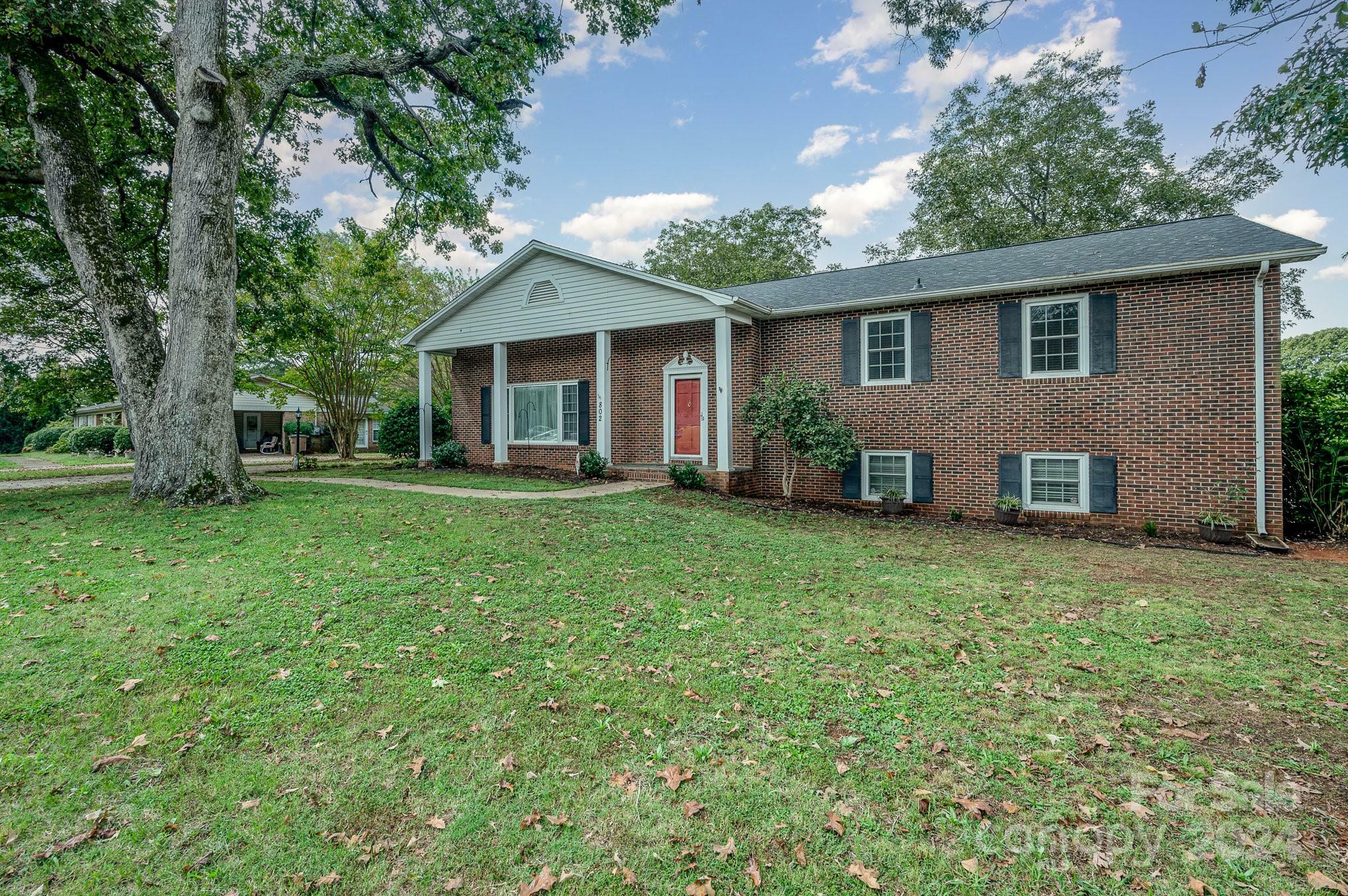 Property Photo:  802 Charles Road  NC 28152 