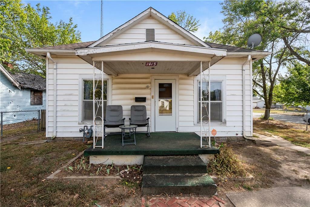 Property Photo:  1415 W 6th Street  KS 67337 