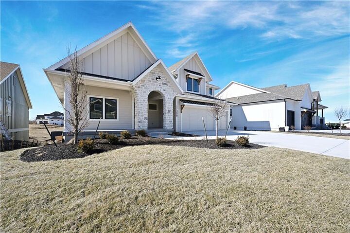 Property Photo:  17308 Earnshaw Street  KS 66221 