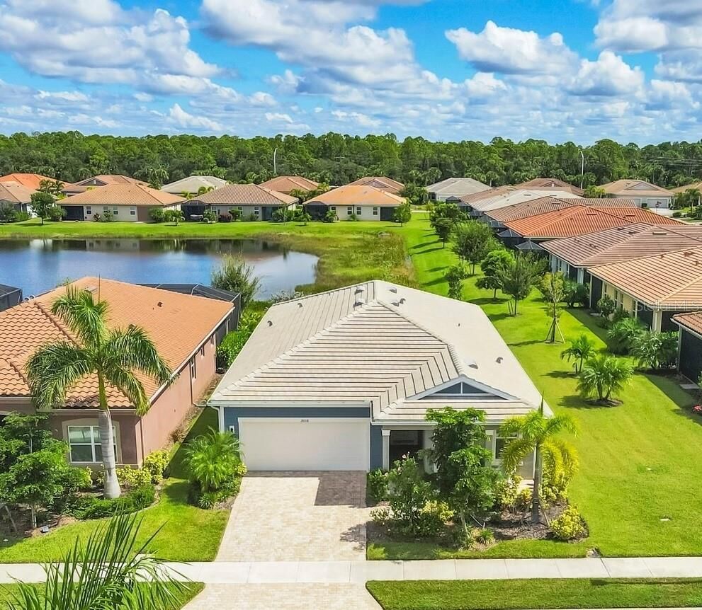Property Photo: 20318 Minuet Place FL 34293