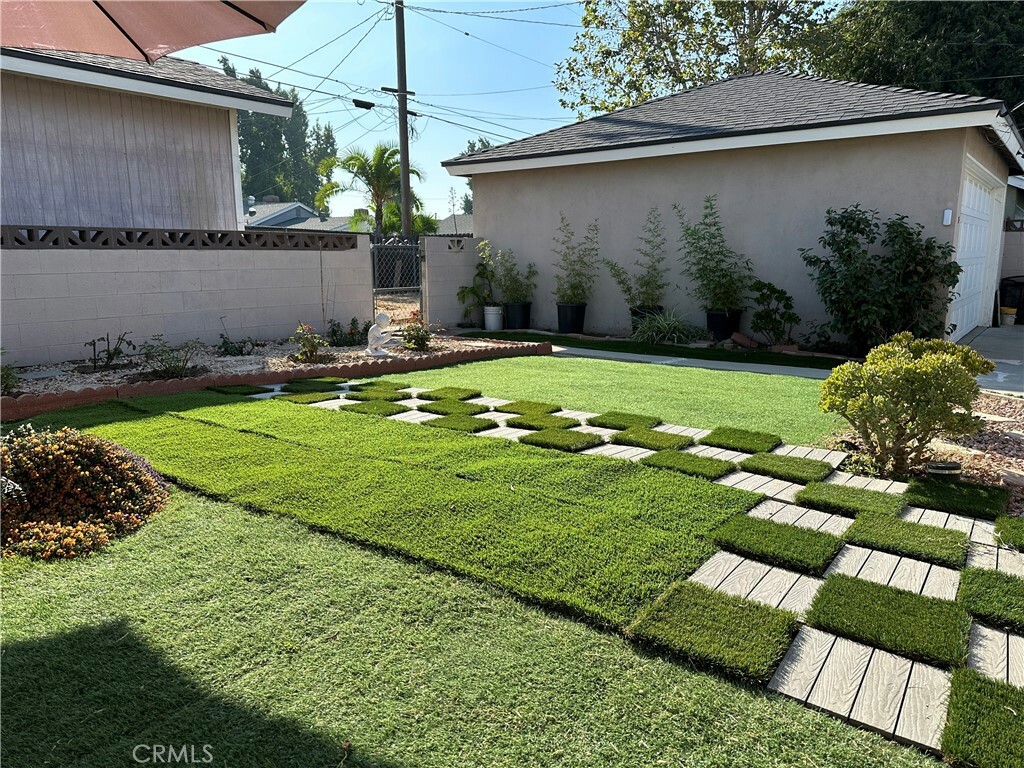 Property Photo:  1422 N Sultana Avenue  CA 91764 