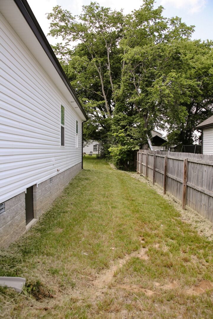 Property Photo: 1603 Mantlo St TN 37172