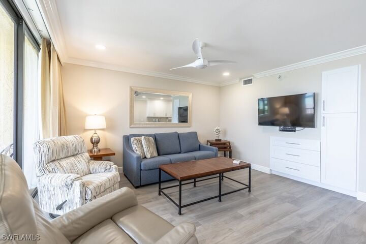 Property Photo:  10 Tampa Place 203  FL 34145 