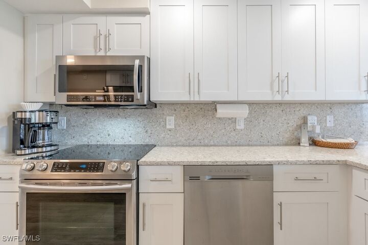 Property Photo: 10 Tampa Place 203 FL 34145