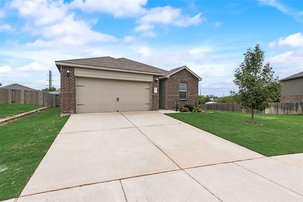 Property Photo:  5921 Obsidian Creek Drive  TX 76179 