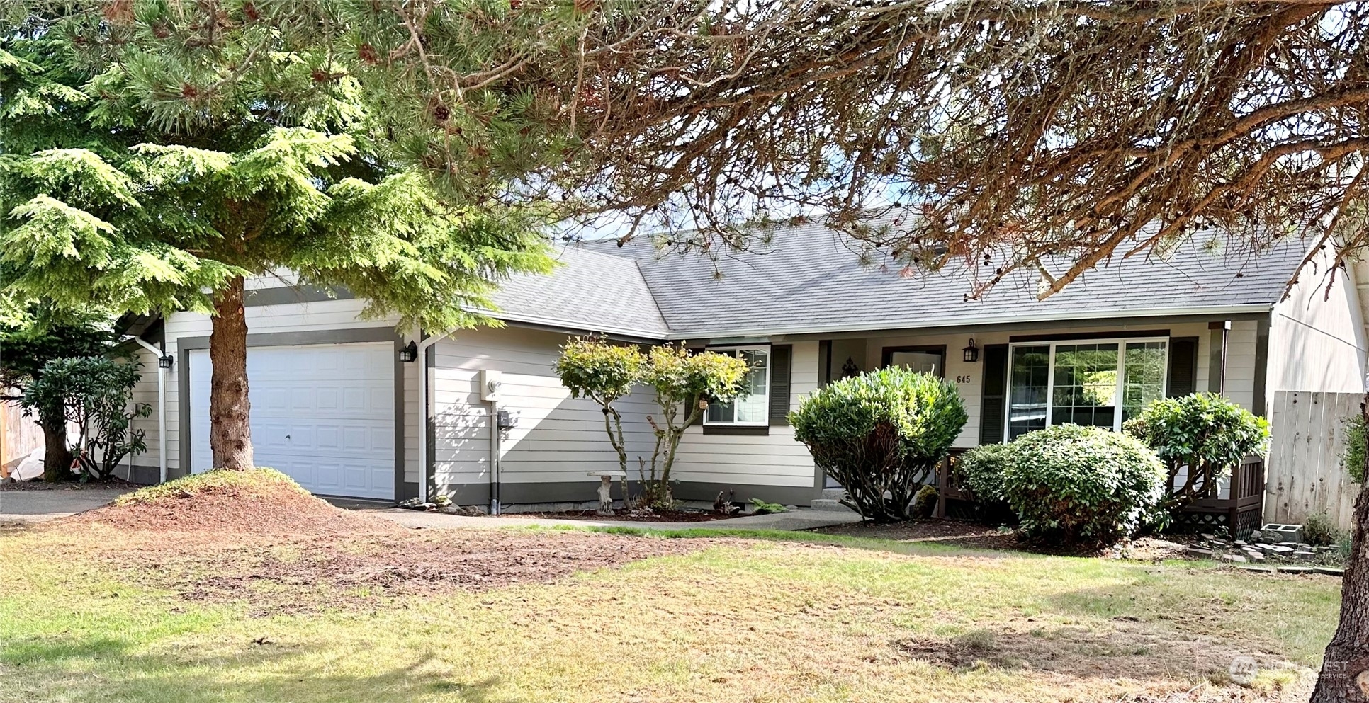 Property Photo:  645 Wicks Lane E  WA 98328 