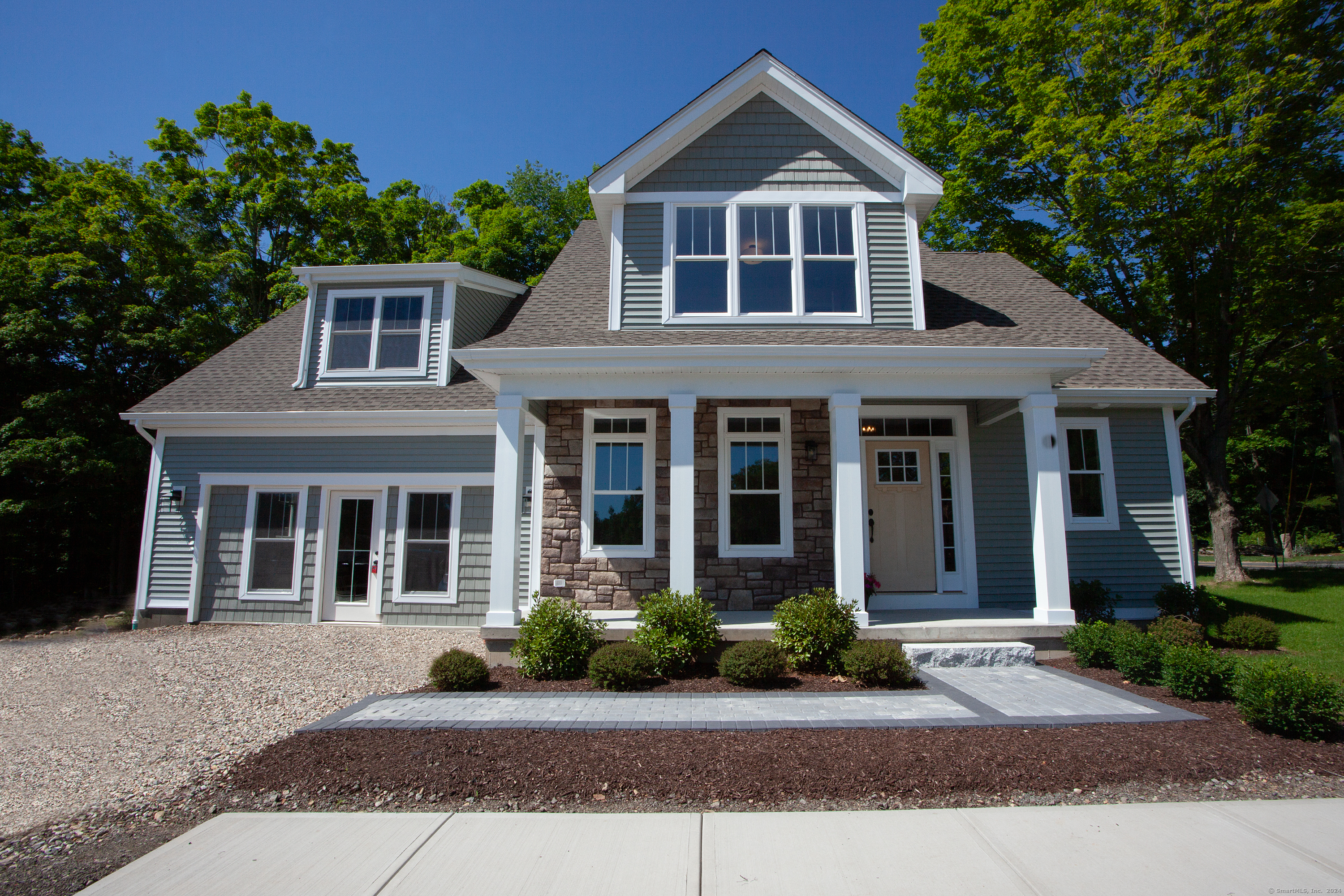 Property Photo:  2 Applegate Lane  CT 06019 