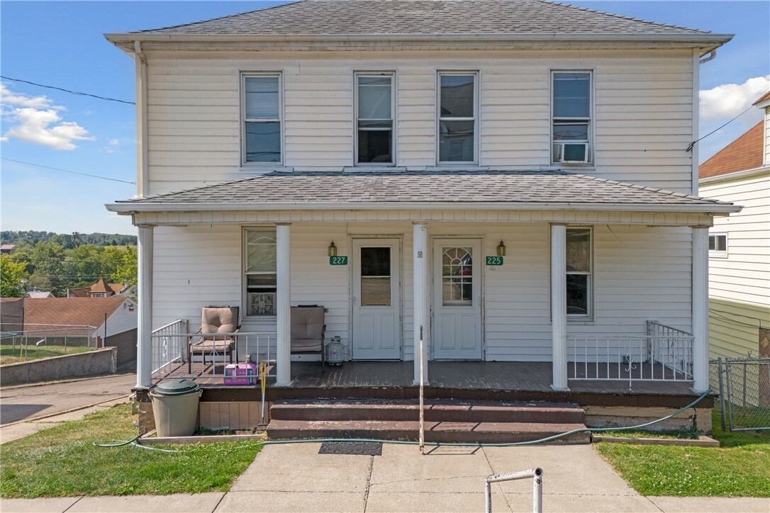 Property Photo:  225-227 Painter Street  PA 15631 