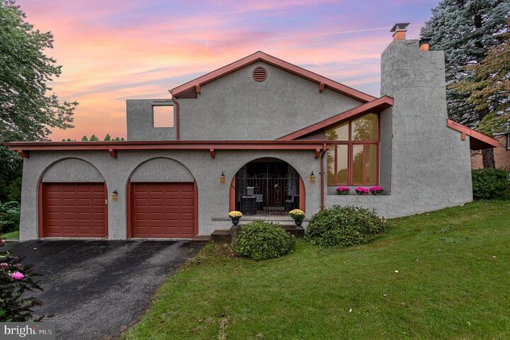 851 Delaware Avenue  York PA 17404 photo