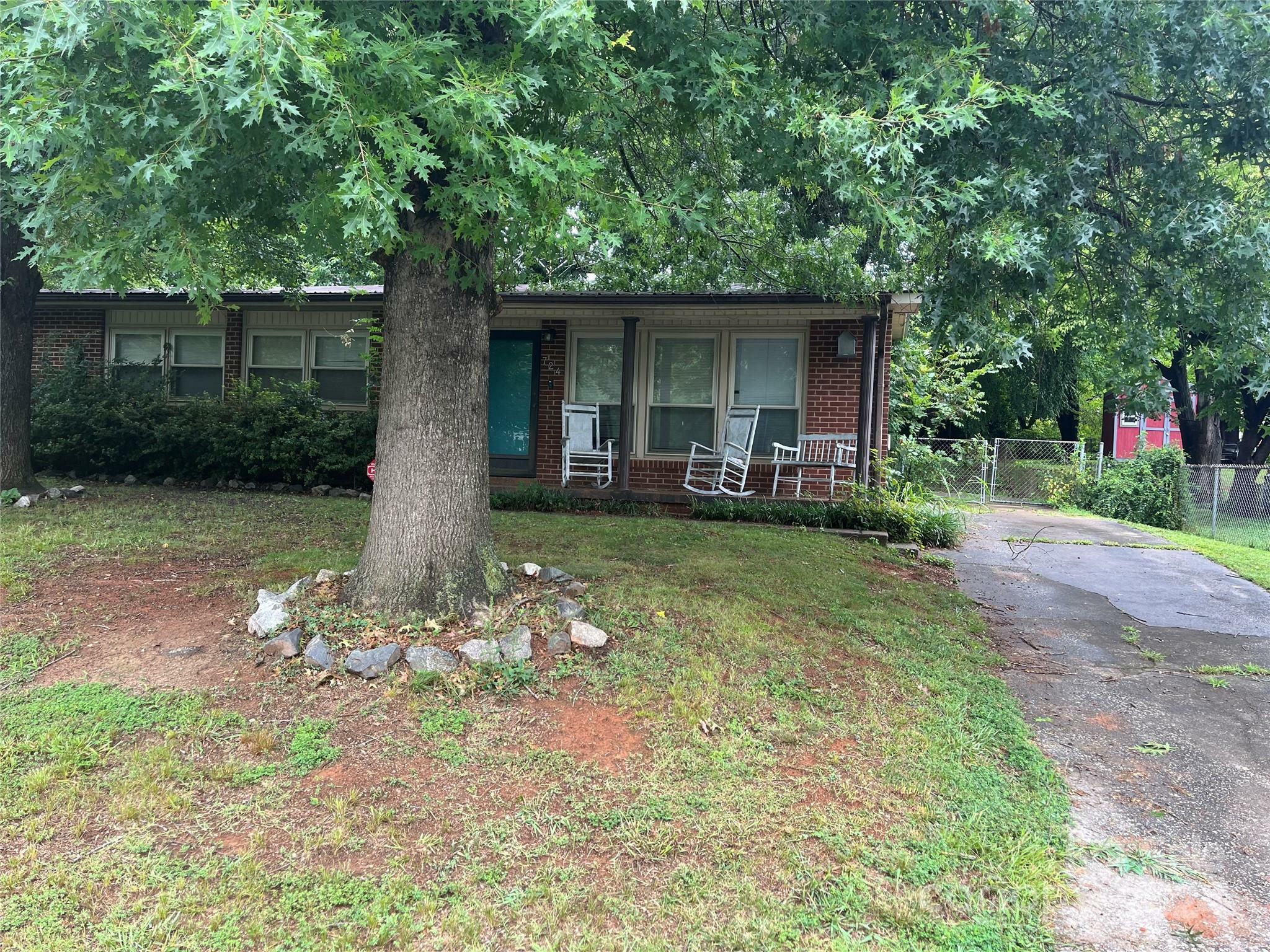 Property Photo:  724 Scott Street  NC 27215 