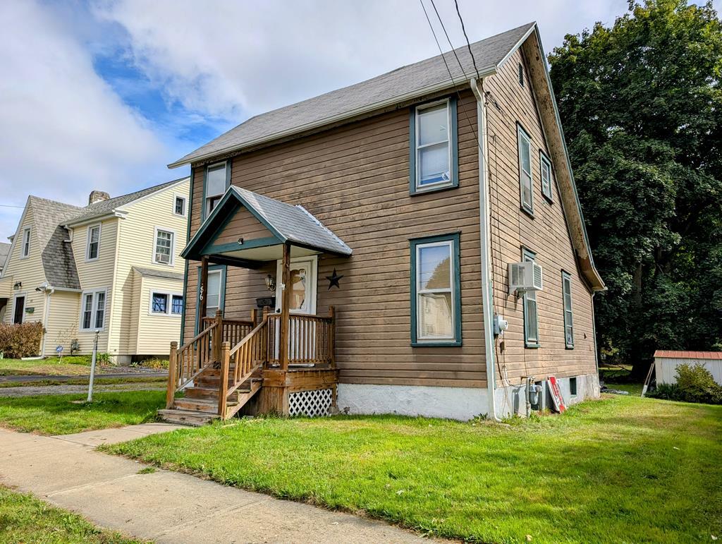 Property Photo:  86 Cleveland Ave  NY 14905 