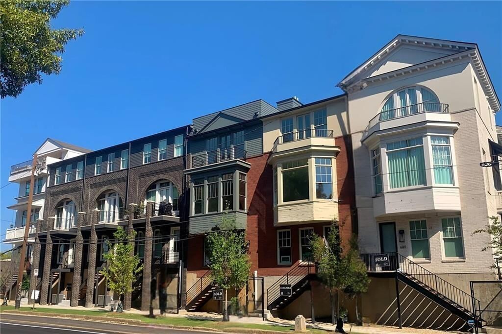 Property Photo:  672 Hank Aaron Drive  GA 30315 