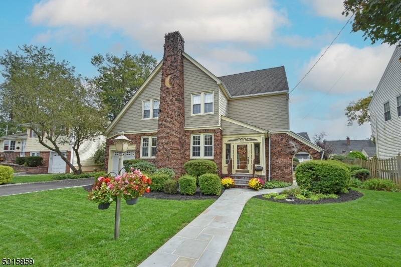 Property Photo:  2268 Beechwood Pl  NJ 07076 