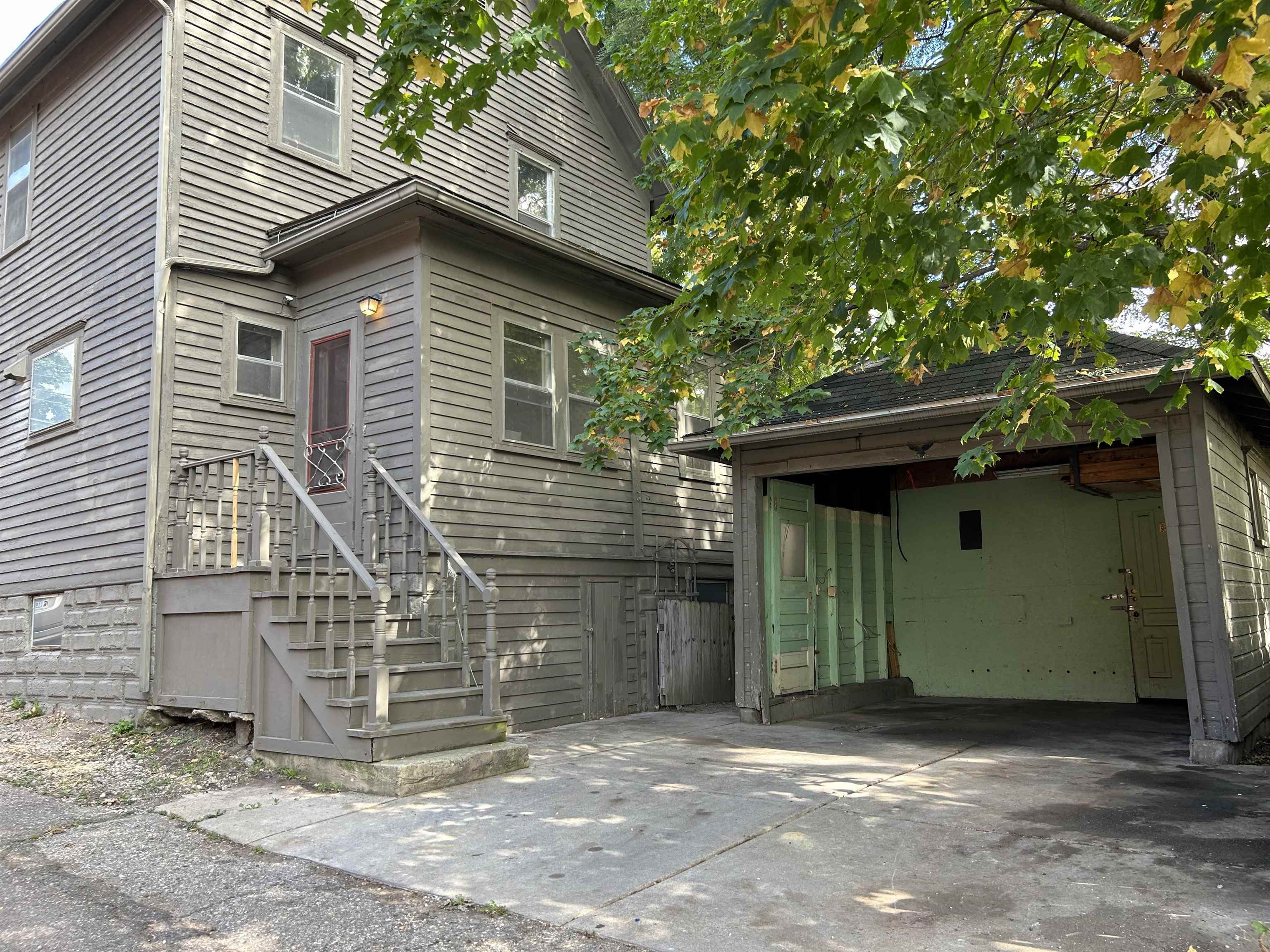 Property Photo:  305 W Oliver Street  MI 48857 