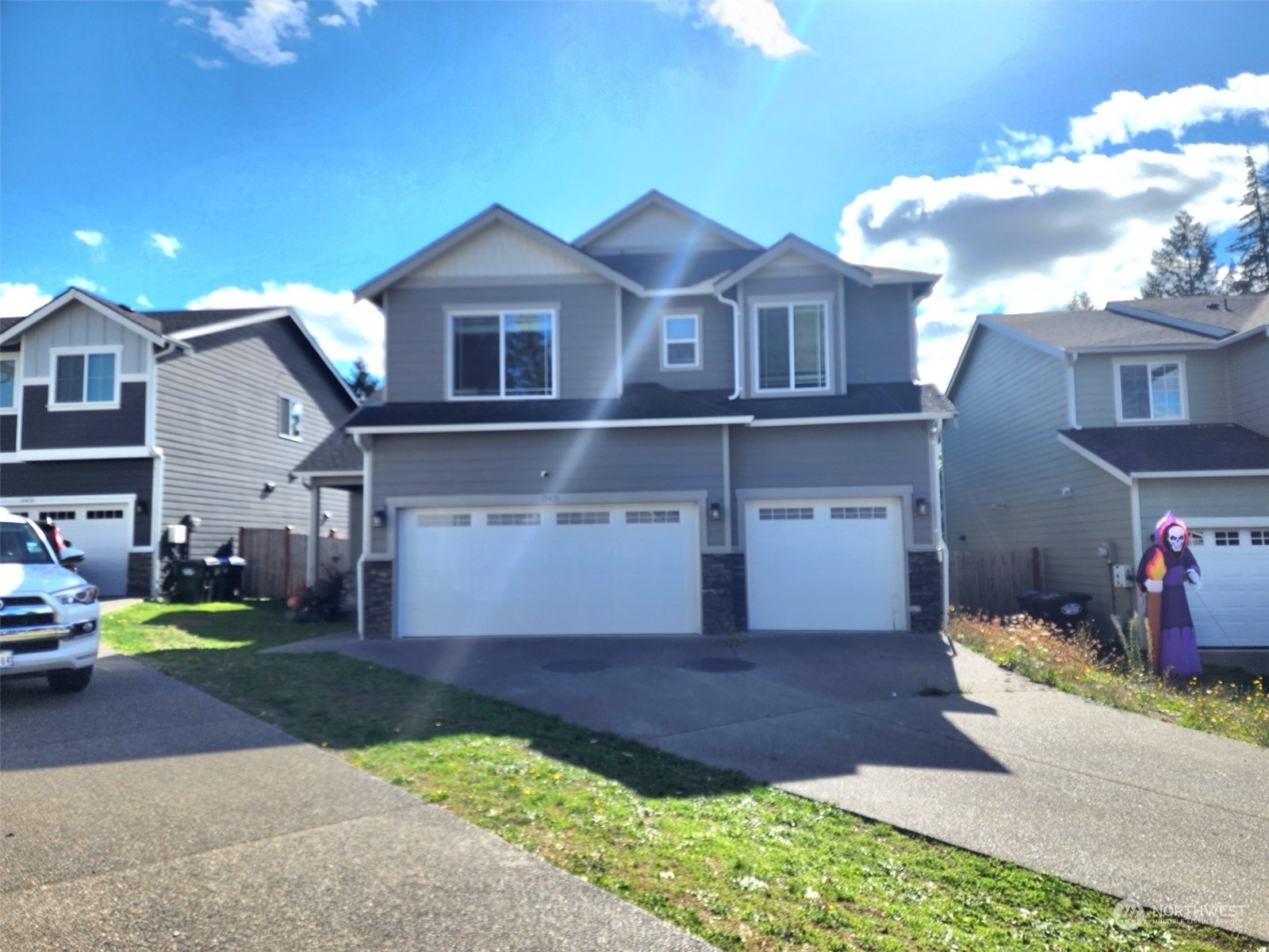 Property Photo:  15431 Coles Court SE  WA 98597 