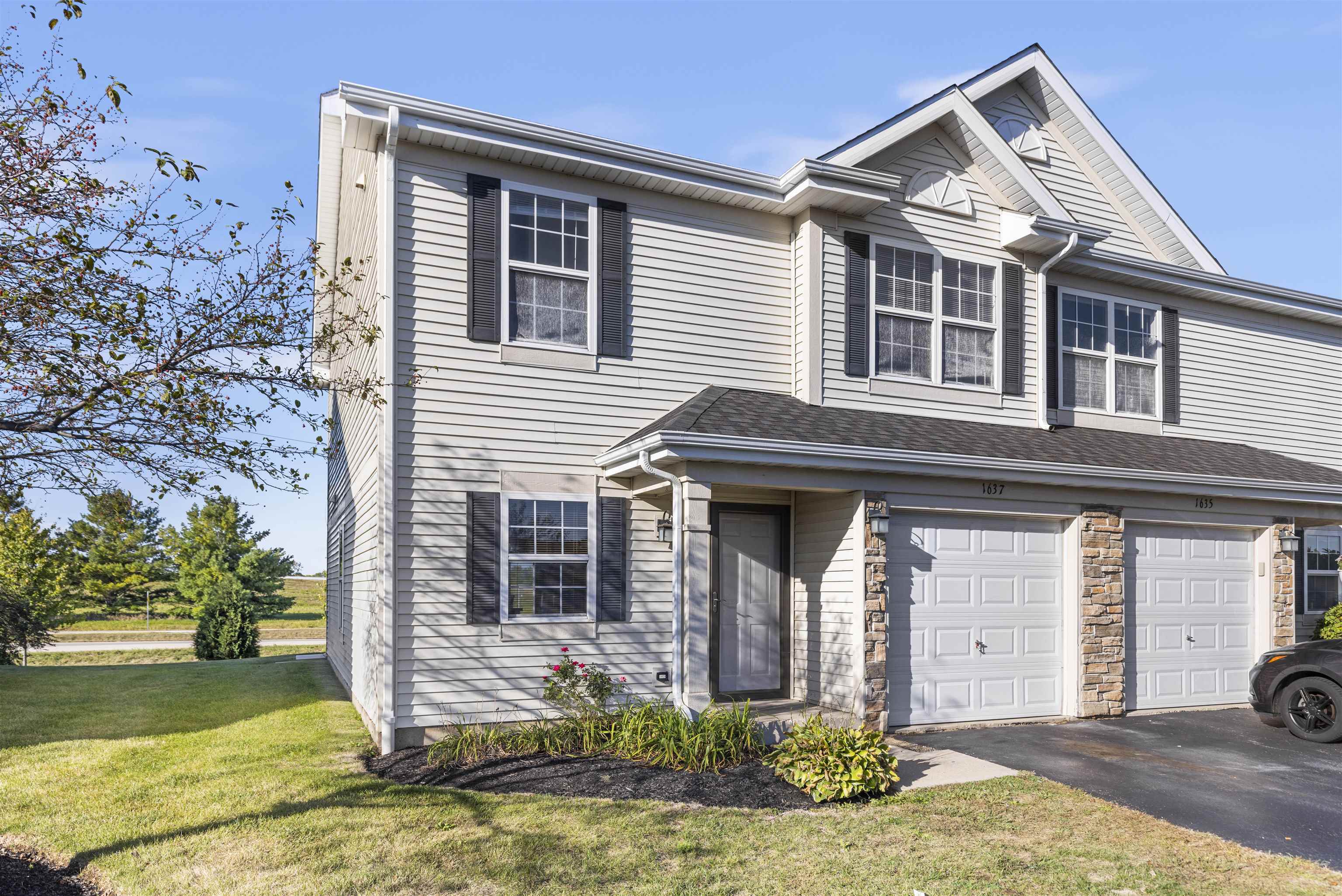 Property Photo: 1637 Chrysler Drive IL 61008