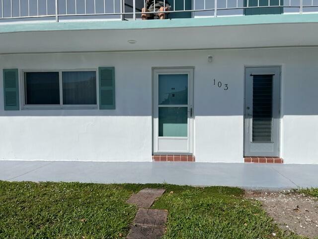 Property Photo:  1111 Lake Terrace 103  FL 33426 