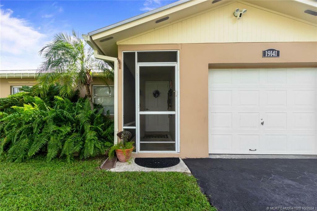 Property Photo:  19141 SE Barus Drive  FL 33469 