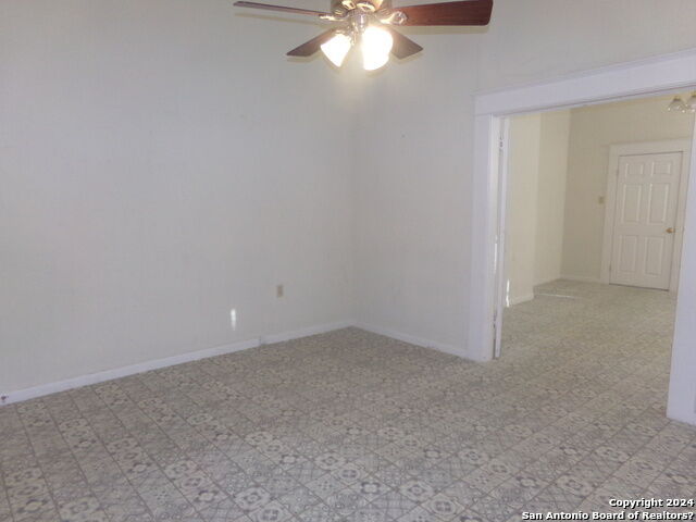 Property Photo: 418 Warren St TX 78212