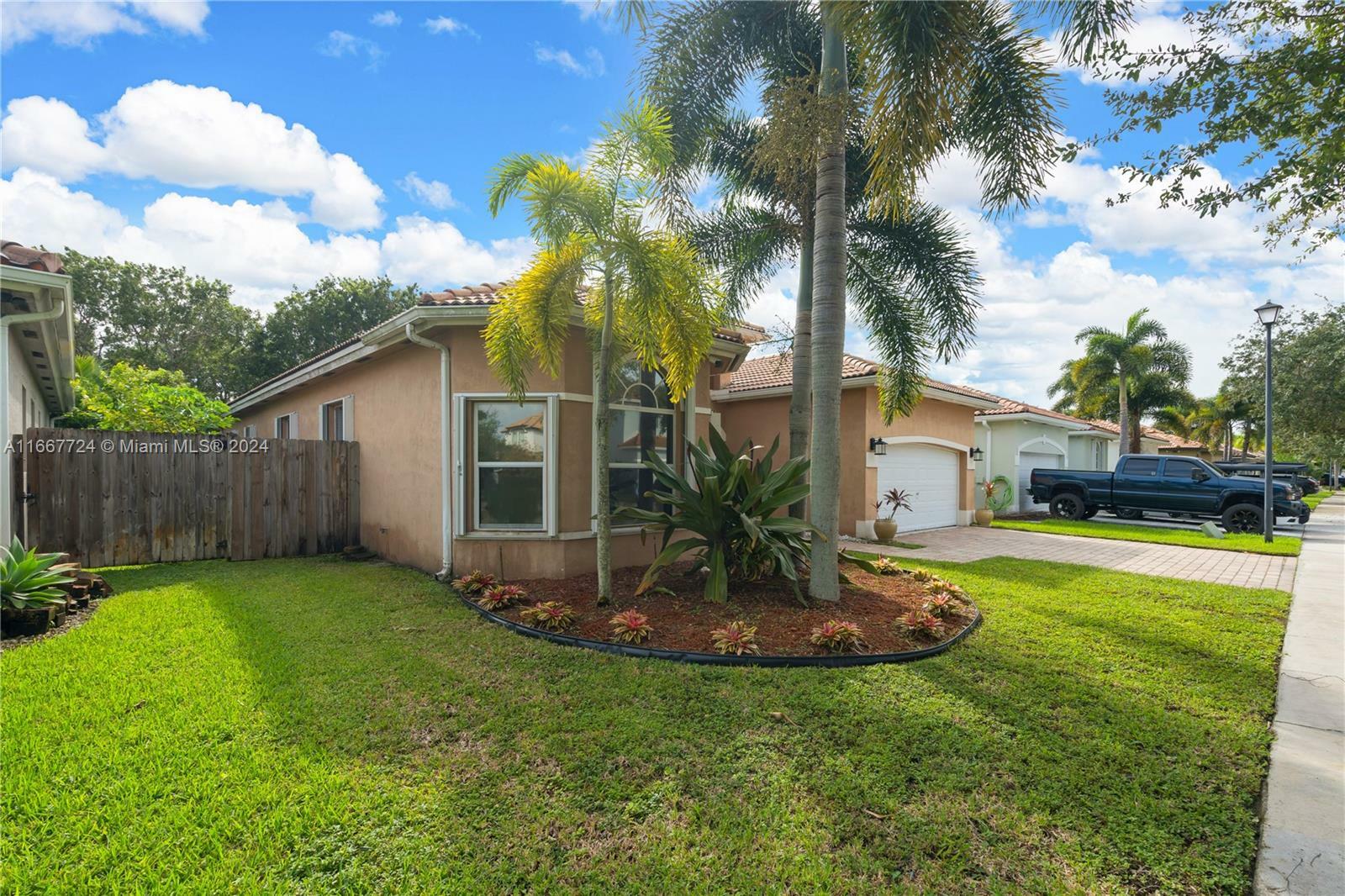 Property Photo:  1821 SE 17th Avenue  FL 33035 