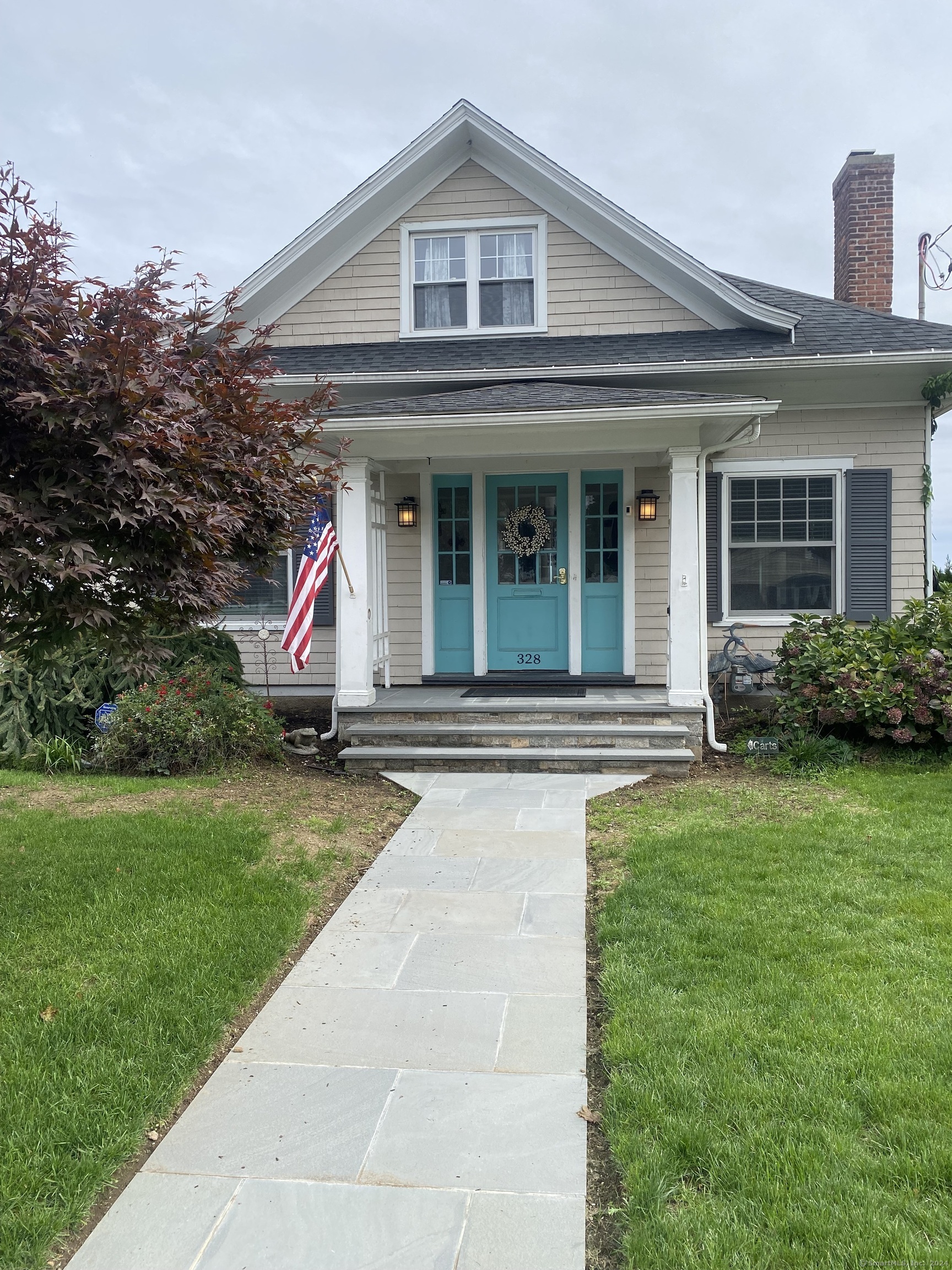 Property Photo:  328 Housatonic Avenue  CT 06615 