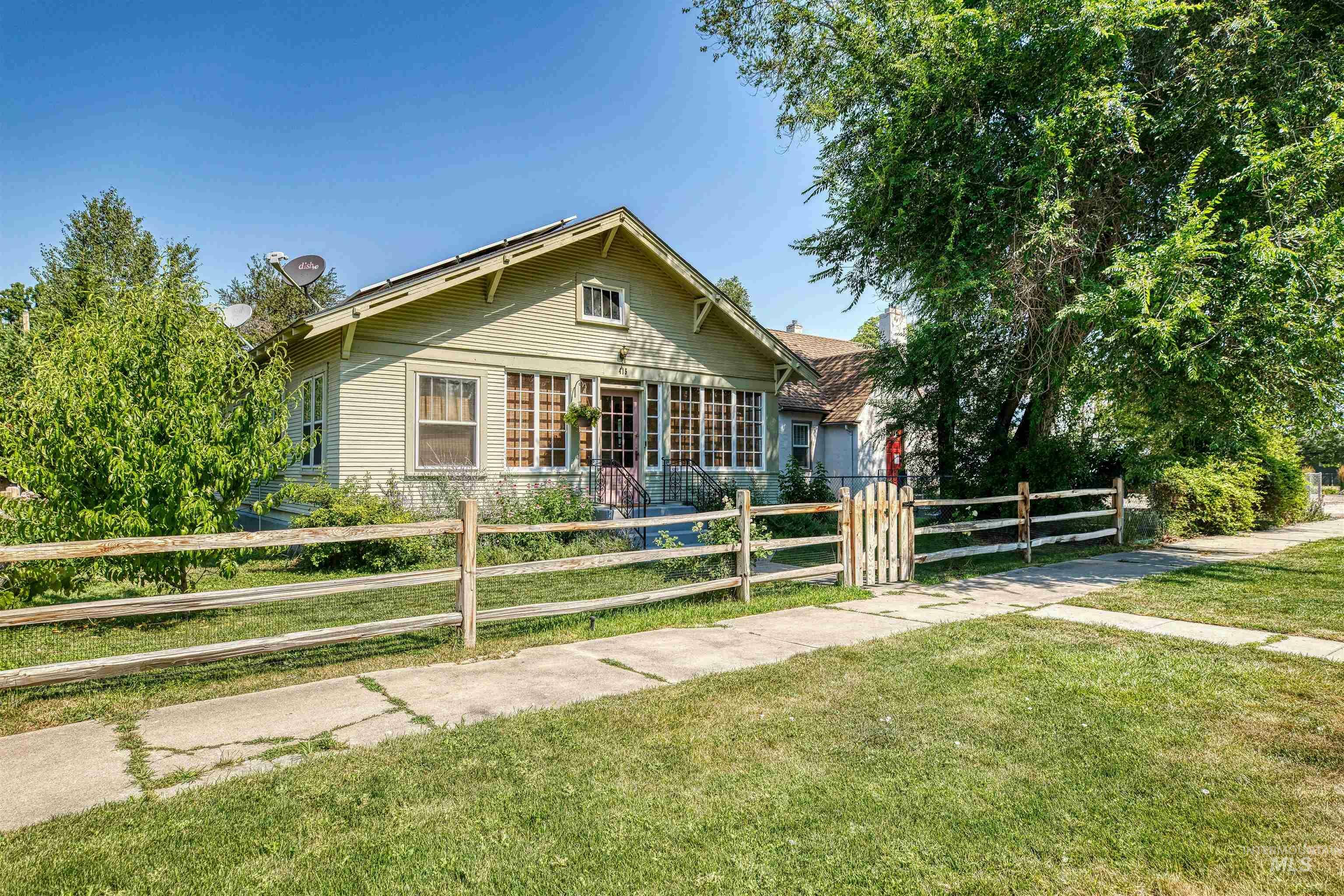 Property Photo:  415 14th Ave S  ID 83651 