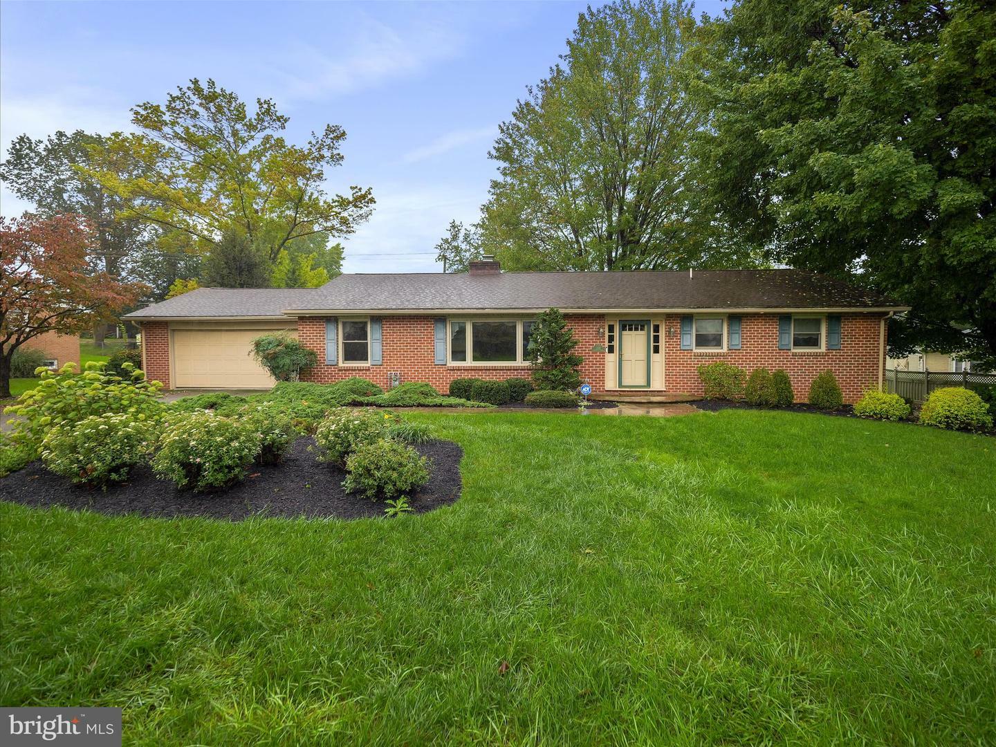 Property Photo:  202 Sherwood Drive  PA 17201 