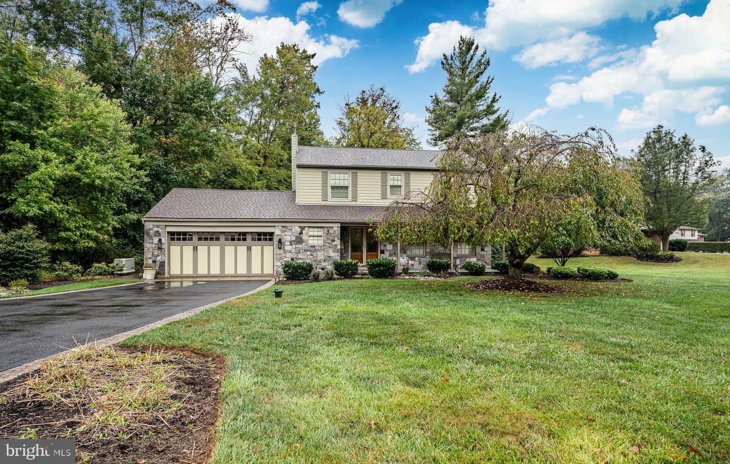 Property Photo:  192 Cameron Drive  PA 18966 