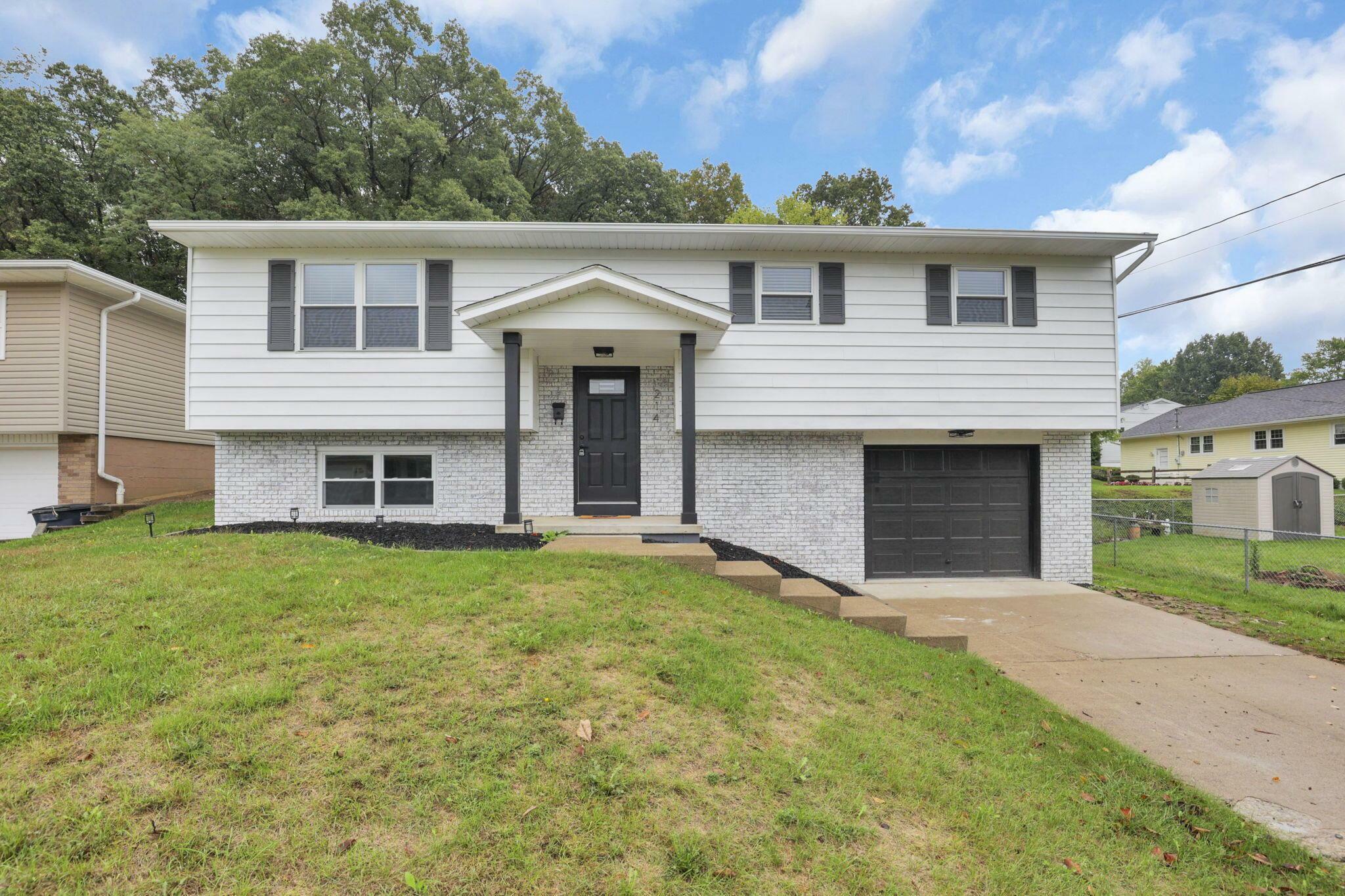 Property Photo:  214 Hartford Drive  OH 43130 