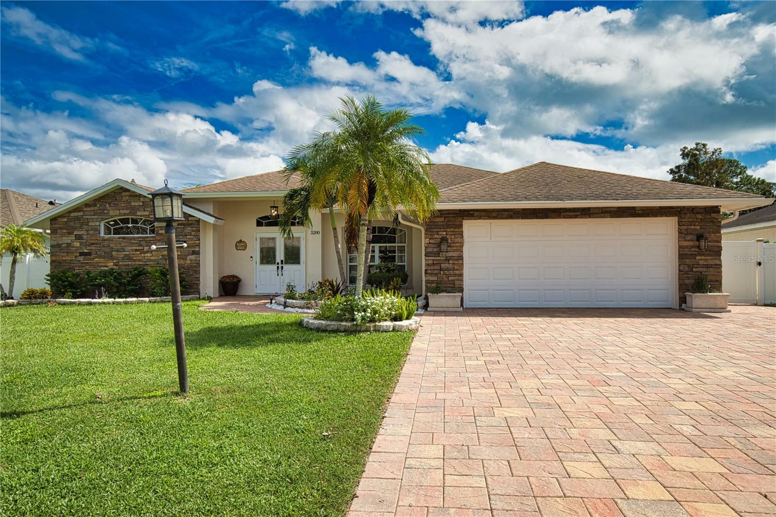 Property Photo:  5280 E Sunnydale Circle  FL 34233 