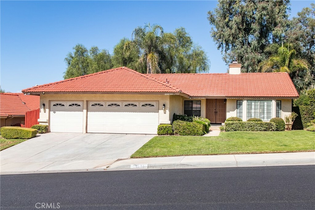 Property Photo:  24654 Thornberry Circle  CA 92557 