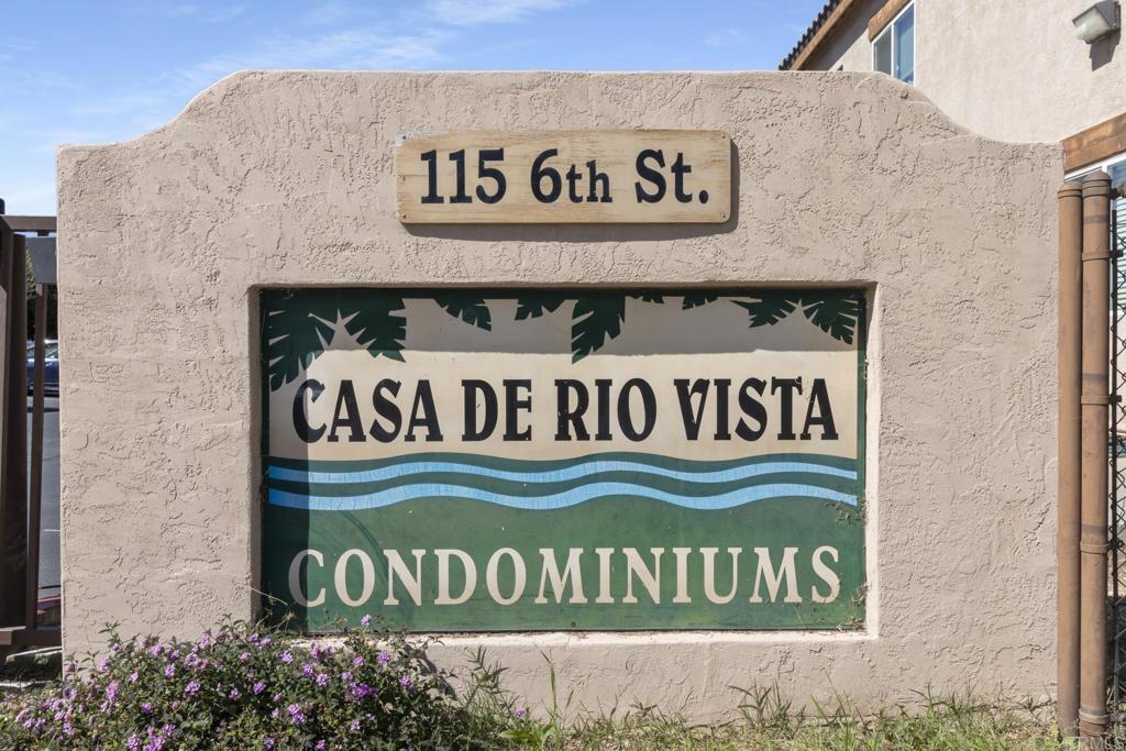 Property Photo: 115 6th Street 202 CA 92065