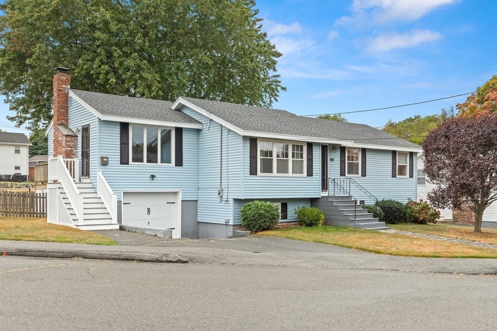 Property Photo: 4 Pioneer Circle MA 01970