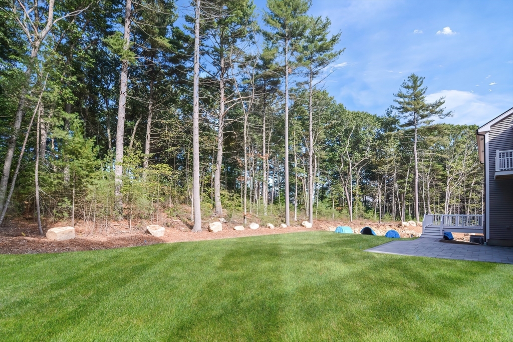 Property Photo:  7 Danforth Drive  MA 01746 