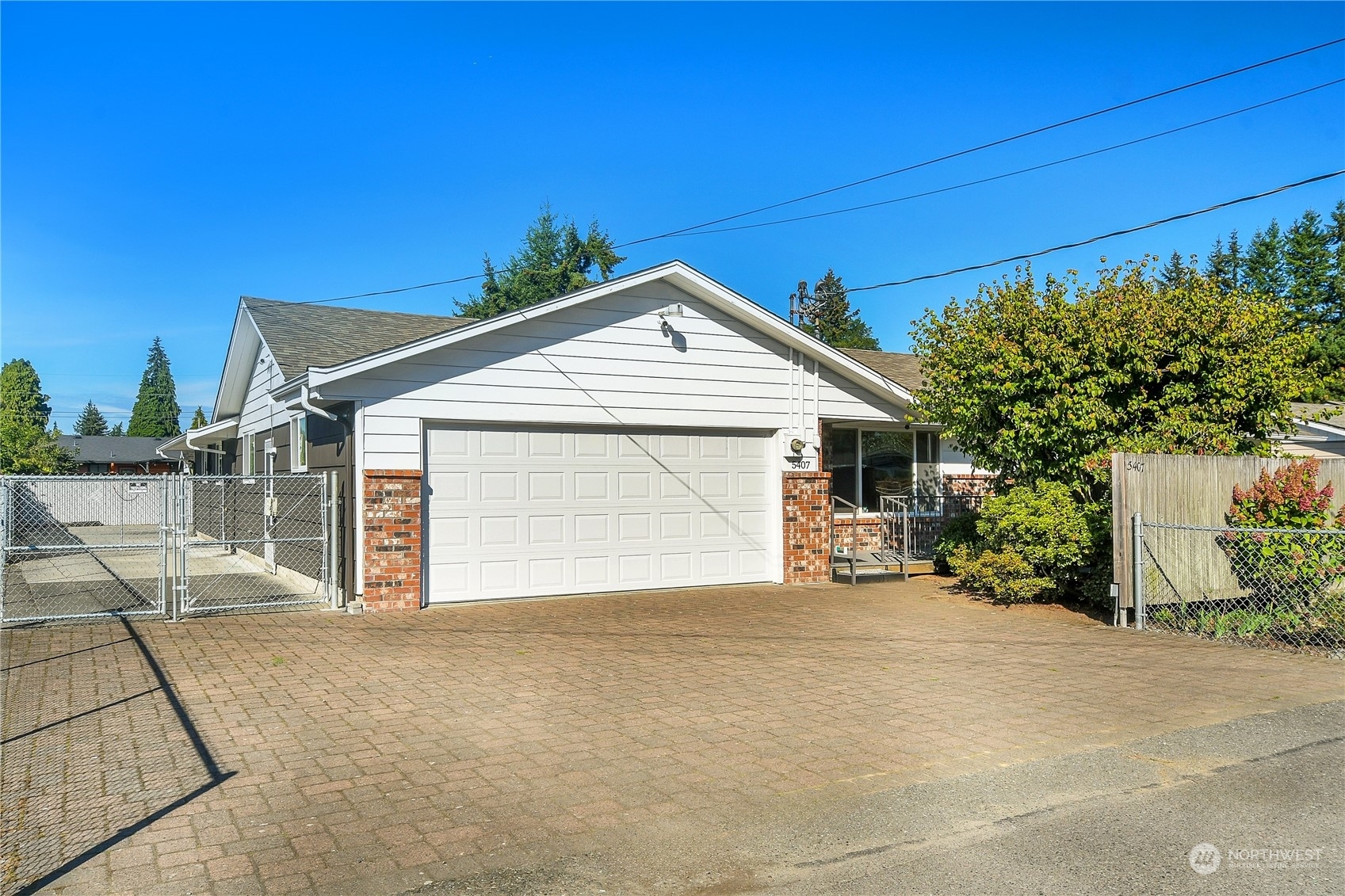 Property Photo:  5407 88th Street NE  WA 98270 