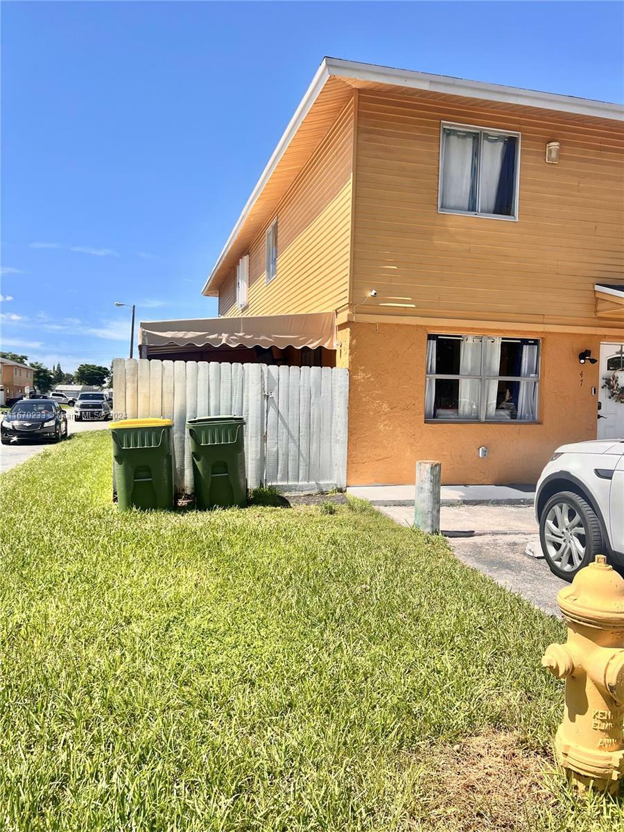 Property Photo:  47 NE 12th Ave 47  FL 33030 