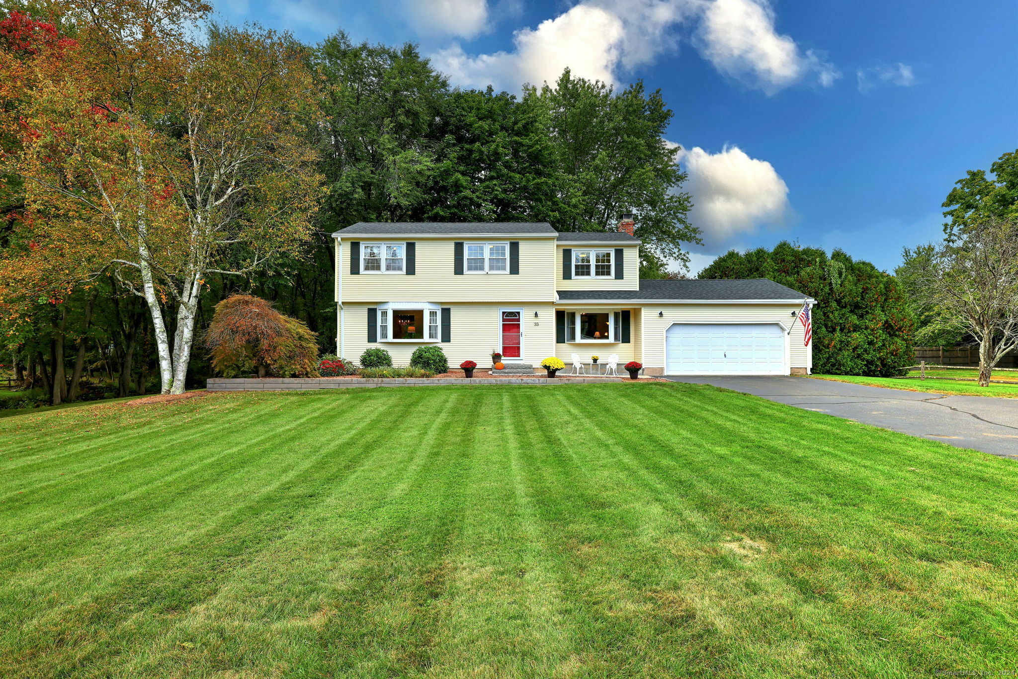 Property Photo:  33 Deepwood Road  CT 06070 