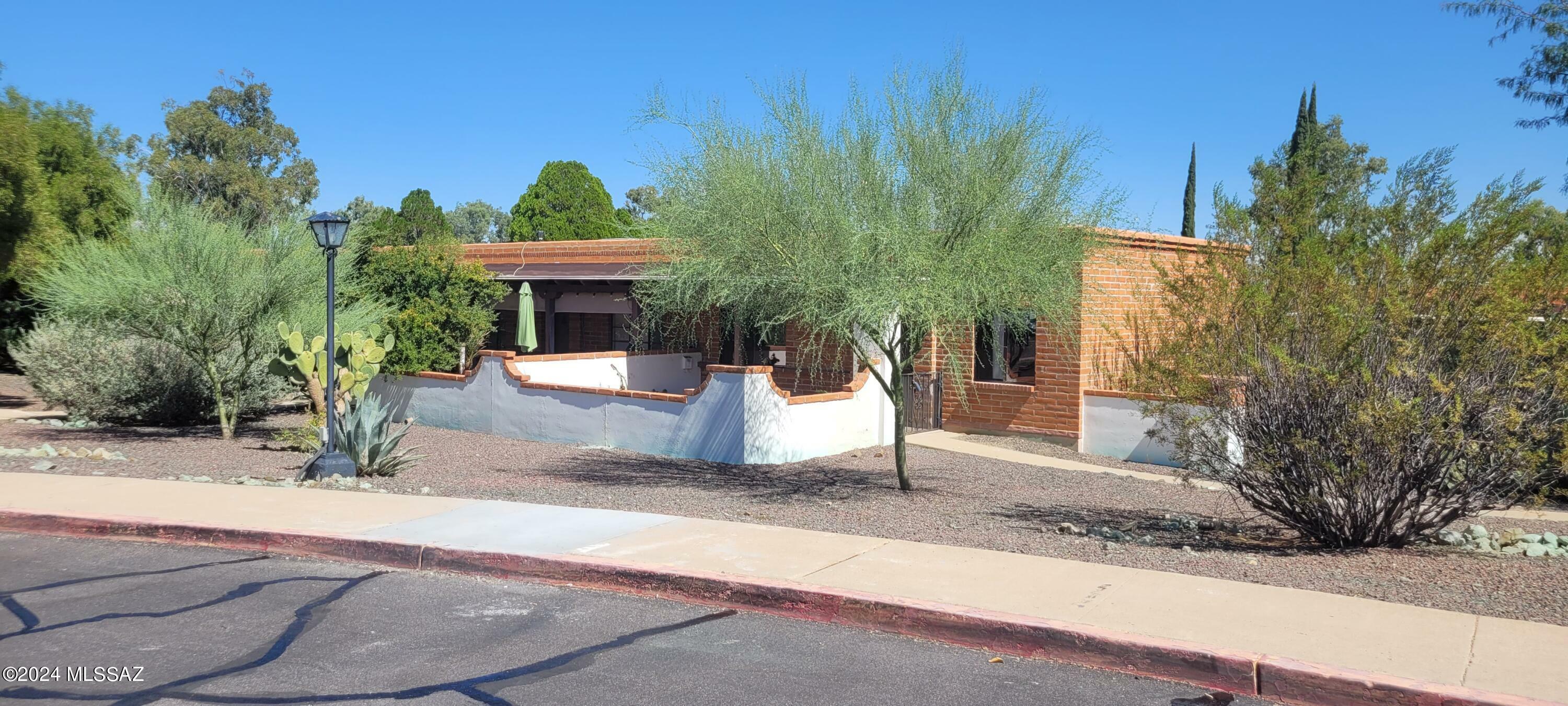 Property Photo:  479 S Paseo Madera D  AZ 85614 