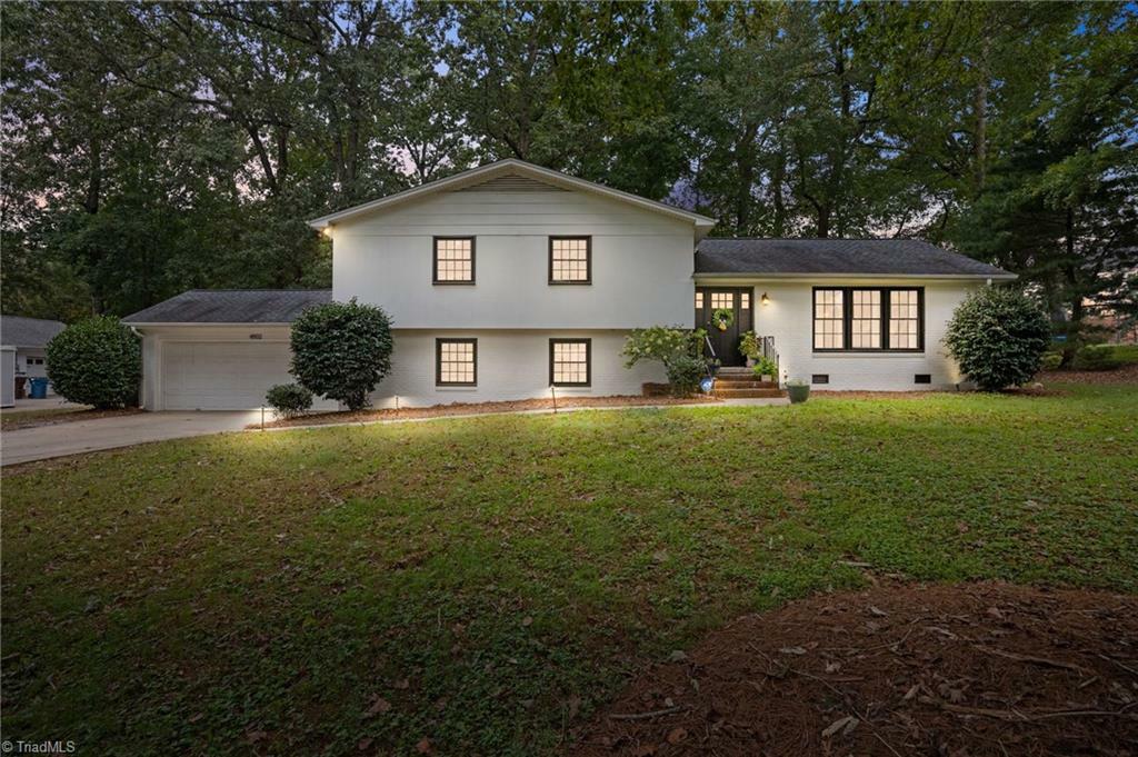 Property Photo:  4902 Forest Oaks Drive  NC 27406 