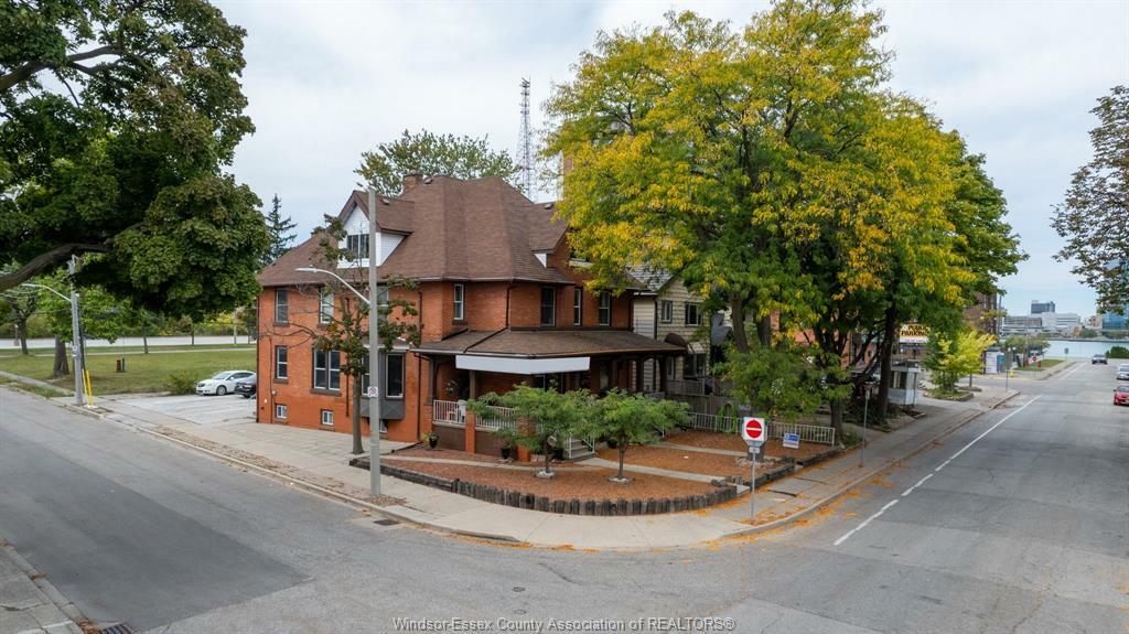 Property Photo:  193-195 Janette Avenue  ON N9A 4Y9 