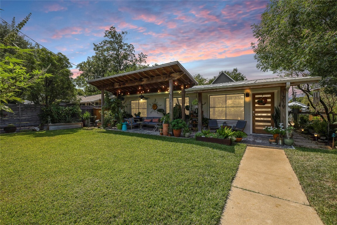 Property Photo:  1719 W Saint Johns Avenue  TX 78757 